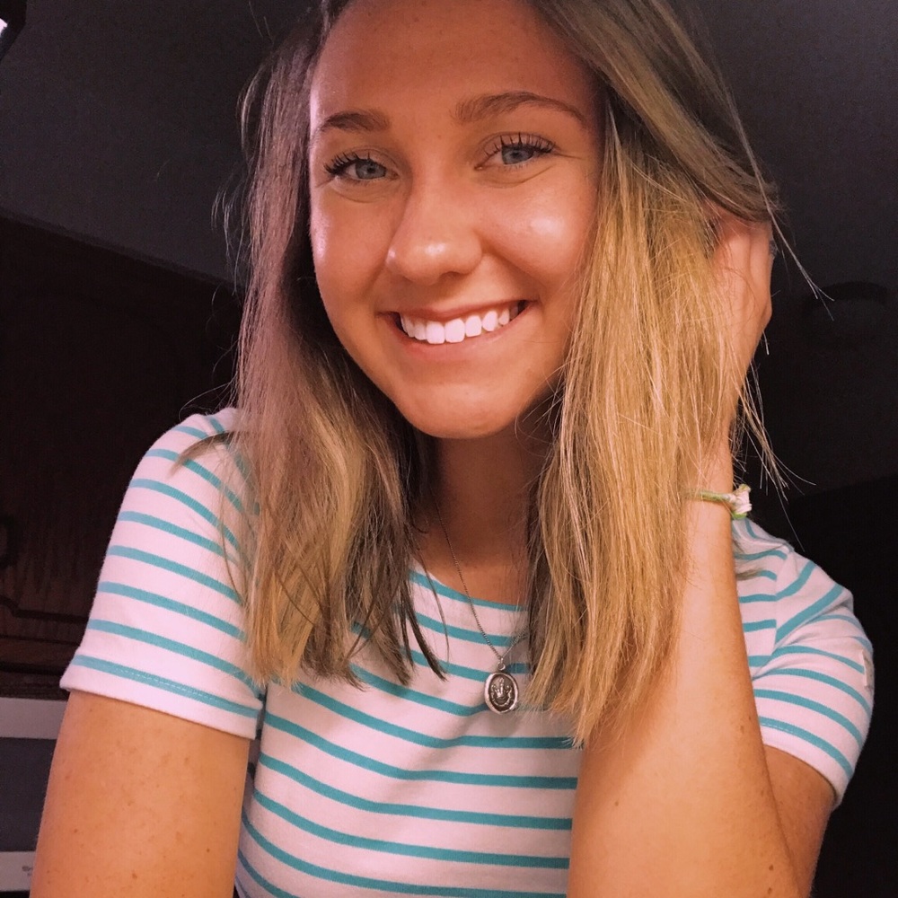Meet your Posher, Carly